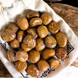 MARIAMI JASPIS ruunikomplekt 